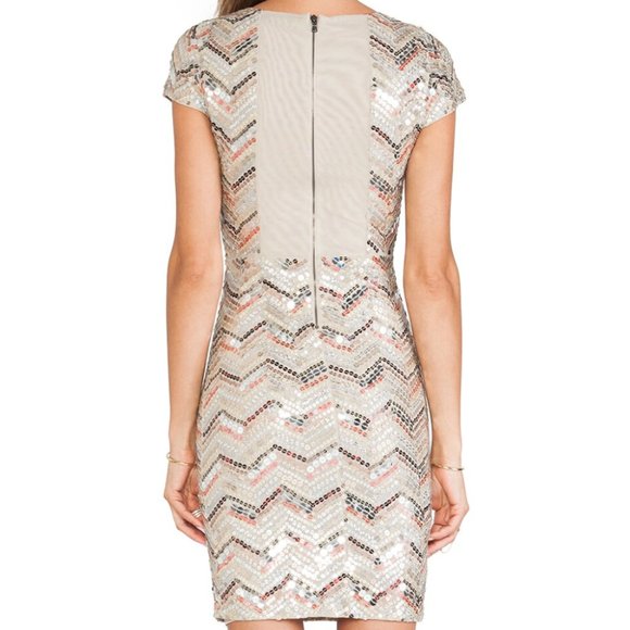 Alice + Olivia Zigzag Sequin Dress Size 2 - Picture 3 of 4